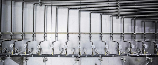 Biofilm to cienka, śluzowata warstwa, która przykleja się do wnętrza rur i innych elementów instalacji wodnej.